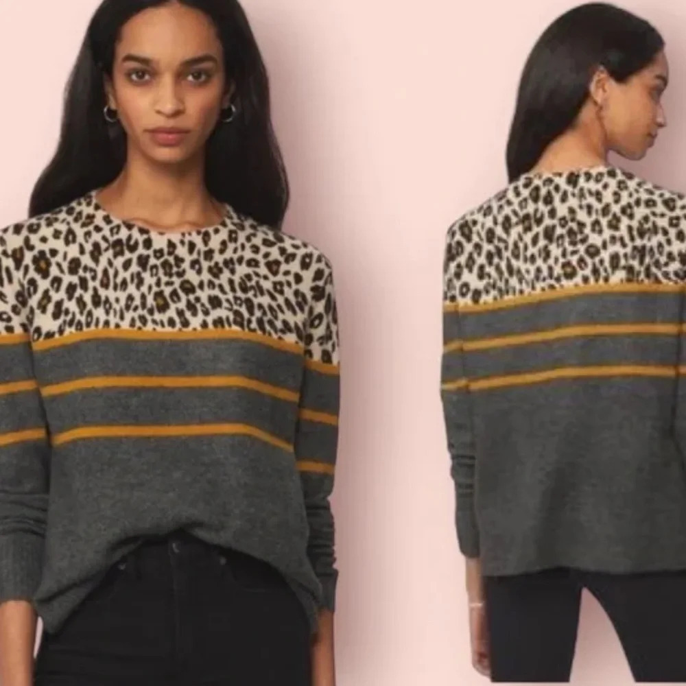 BeachLunchLounge Light Weight Sweater Mixed Print Leopard Gray Mustard Stripe M